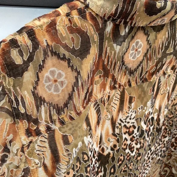 HP🎉 Women’s Animal Print Burnout Button Up Blouse - Picture 12 of 15